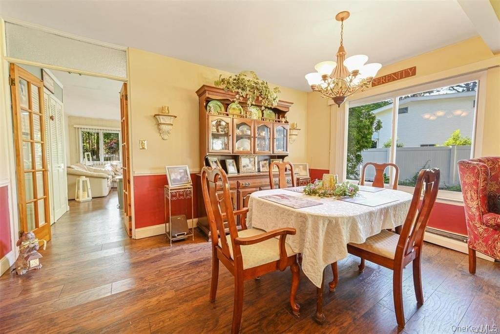 House in Coram, New York, United States 2 - 17531829