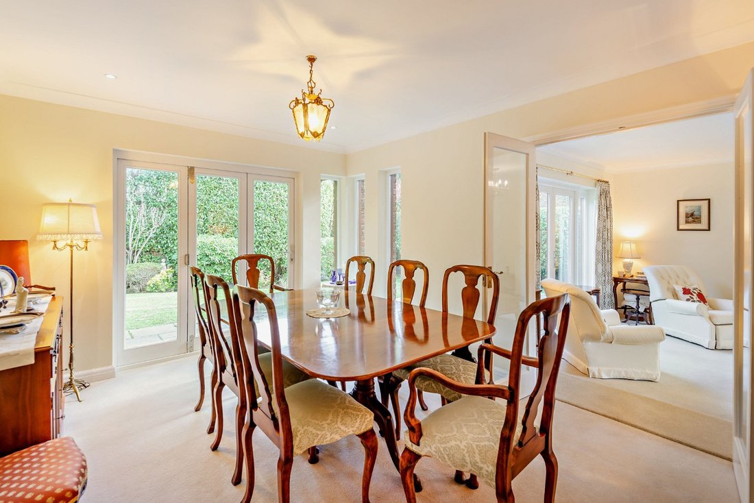 House in Sunningdale, England 4 - 17531163