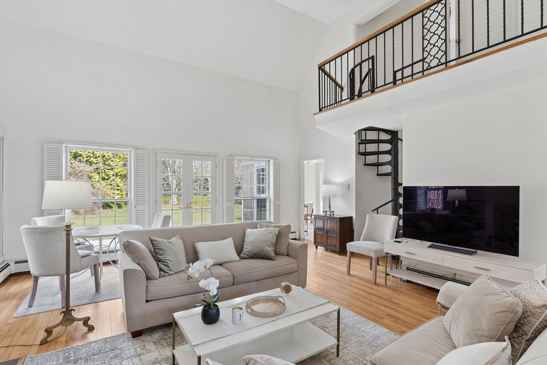 East Hampton, New York, United States 2 - 17494399
