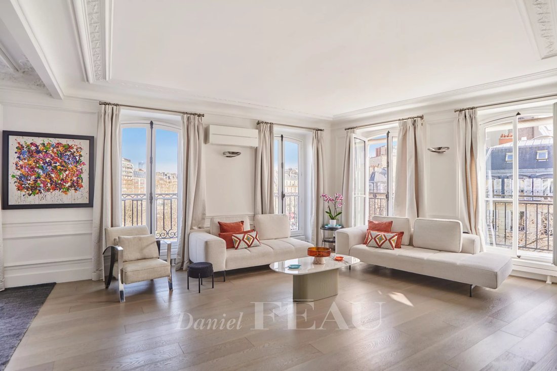 Apartment in Courcelles-Wagram, Paris 17e Arrondissement, Paris 2 - 17531982