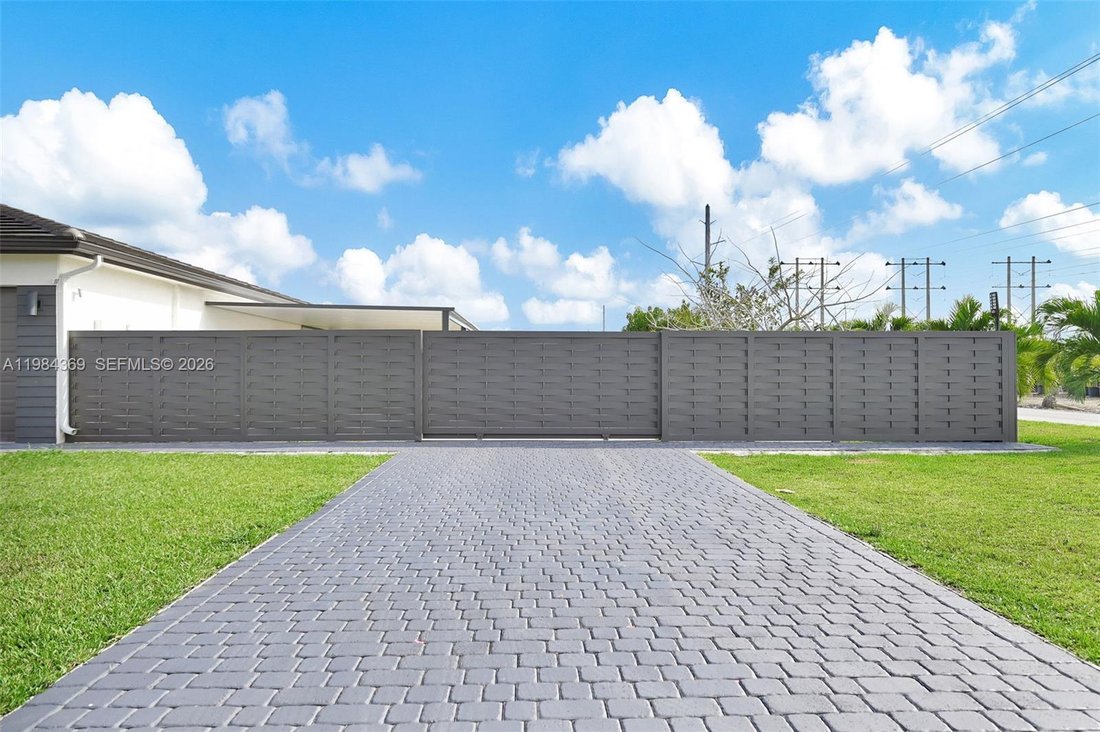 House in Miami, Florida, United States 5 - 17531150