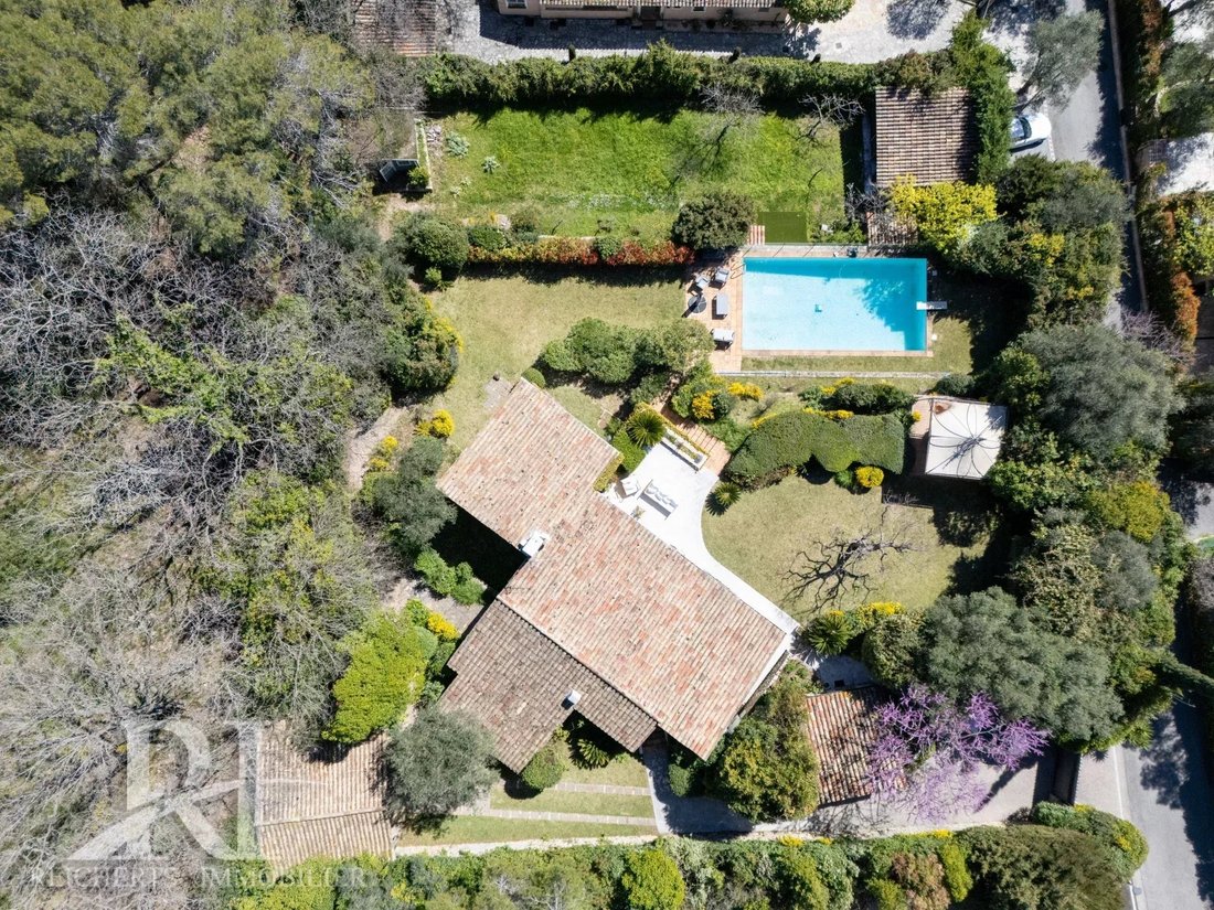 Villa in Mougins, Provence-Alpes-Côte d'Azur, France 2 - 17532027