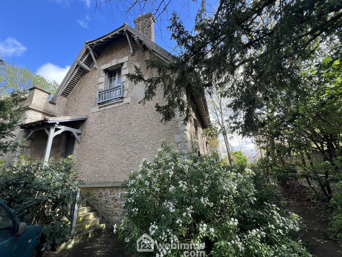 House in Vitry-sur-Seine, Ile-de-France, France 2 - 14610208