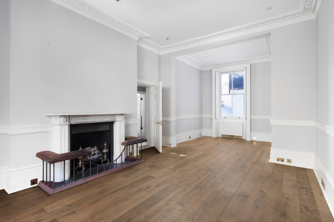 Apartment in Belgravia, Westminster, England 2 - 17530914