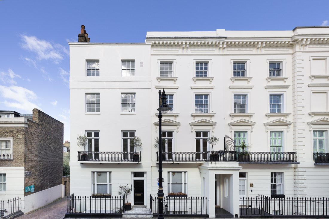 Apartment in Belgravia, Westminster, England 1 - 17530914