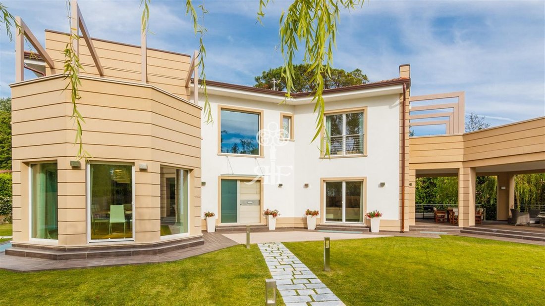 Villa in Center, Forte dei Marmi, Tuscany 2 - 17533811