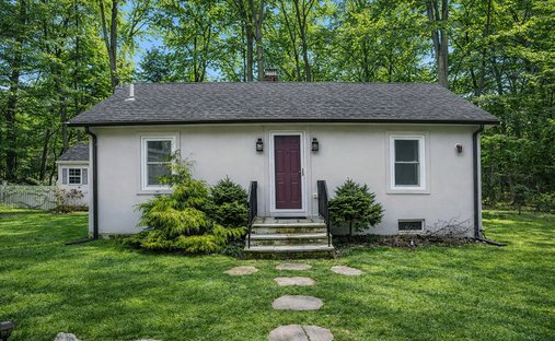 House in Dover, Massachusetts, United States 1