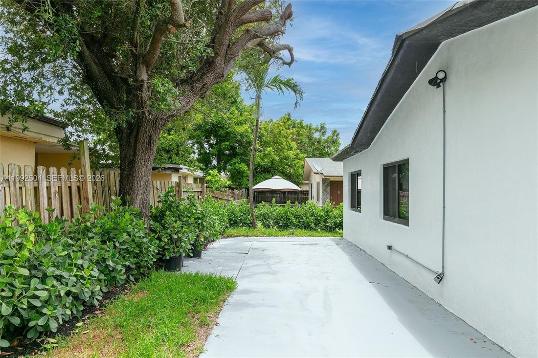 Miramar, Florida, United States 4 - 17534067