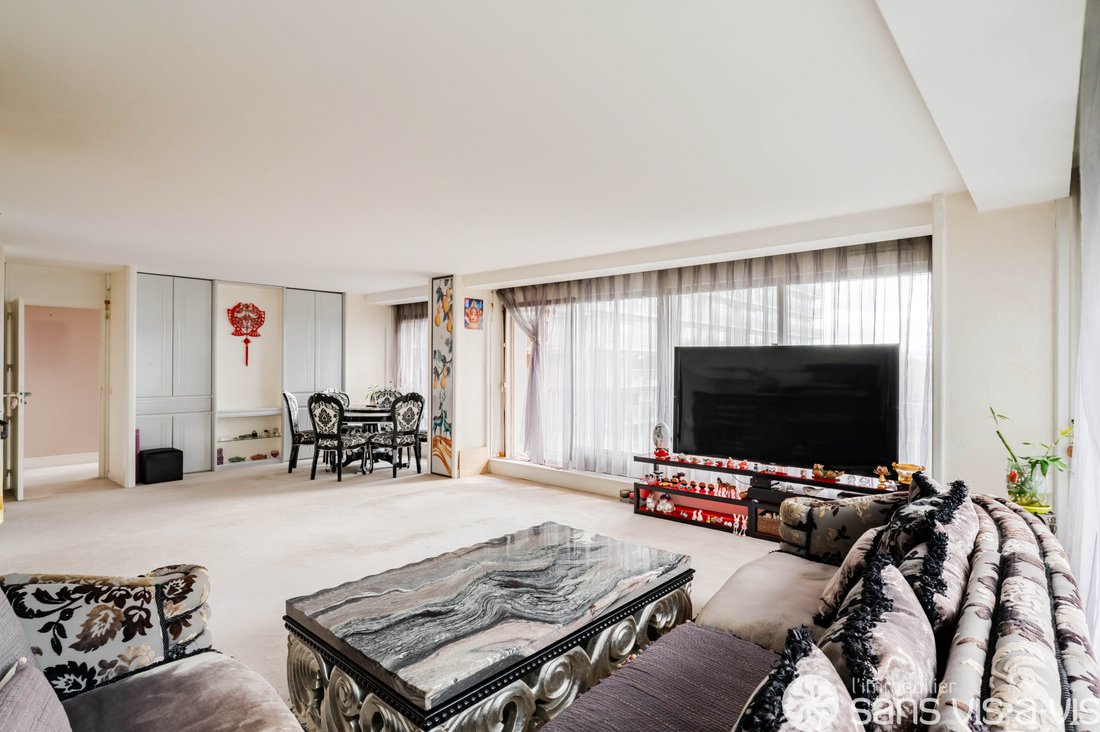 Apartment in Puteaux, Ile-de-France, France 4 - 17534566