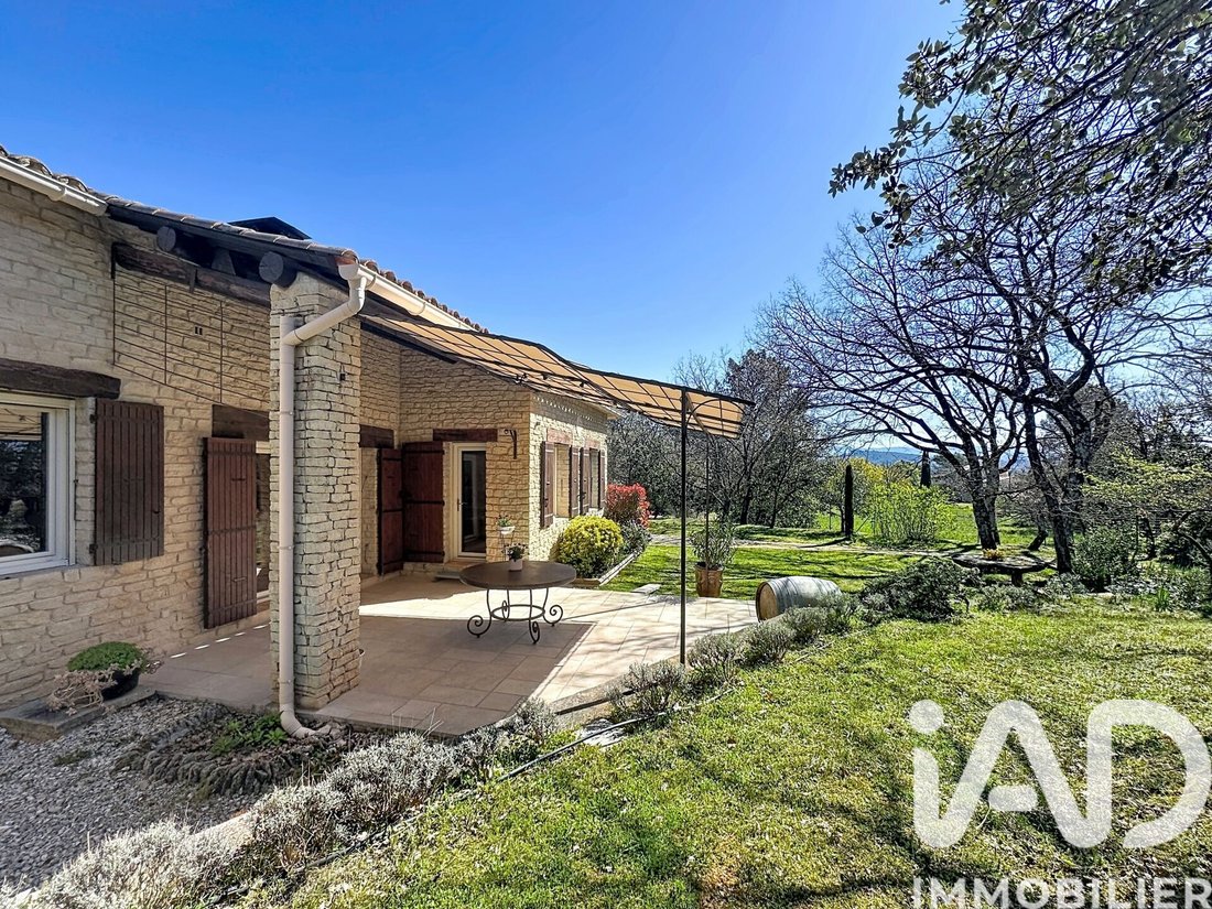 House in Gordes, Provence-Alpes-Côte d'Azur, France 1 - 17382510