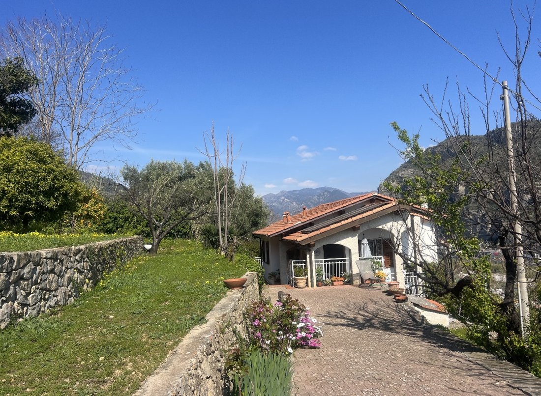 Villa in France 2 - 17534549