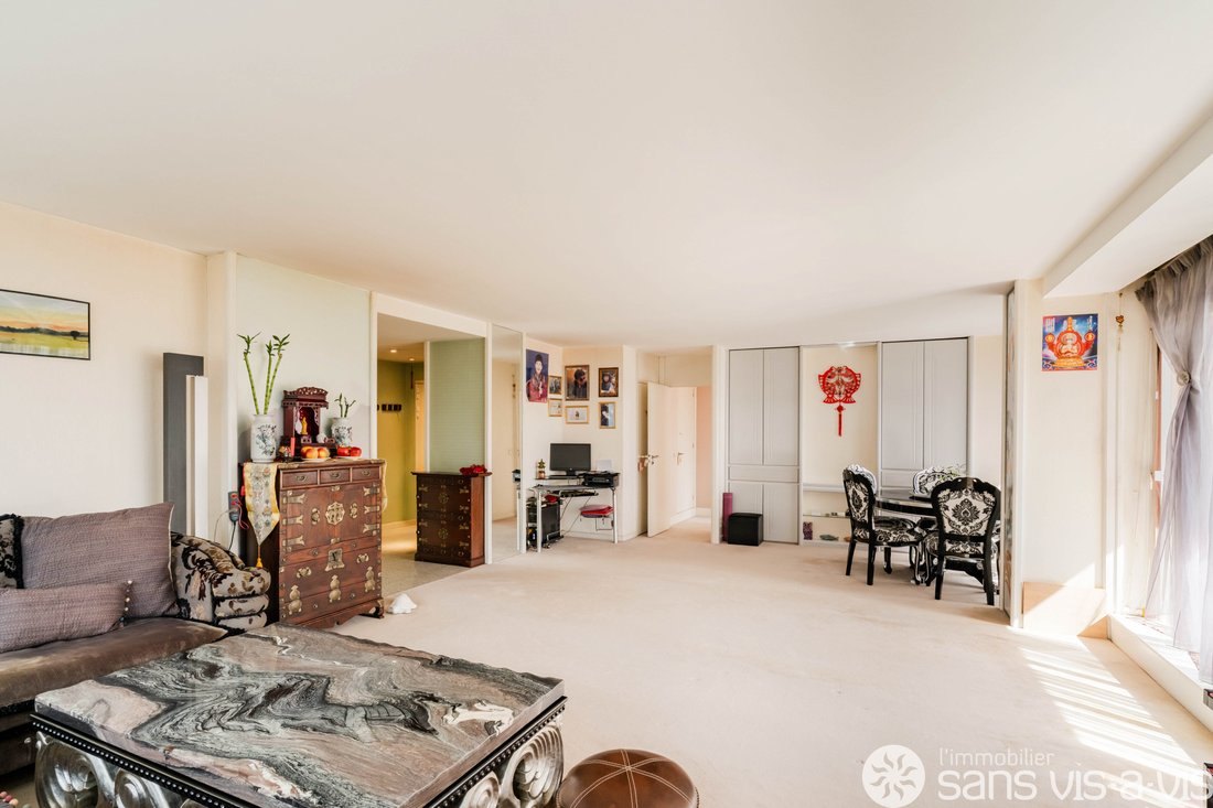 Apartment in Puteaux, Ile-de-France, France 1 - 17534566