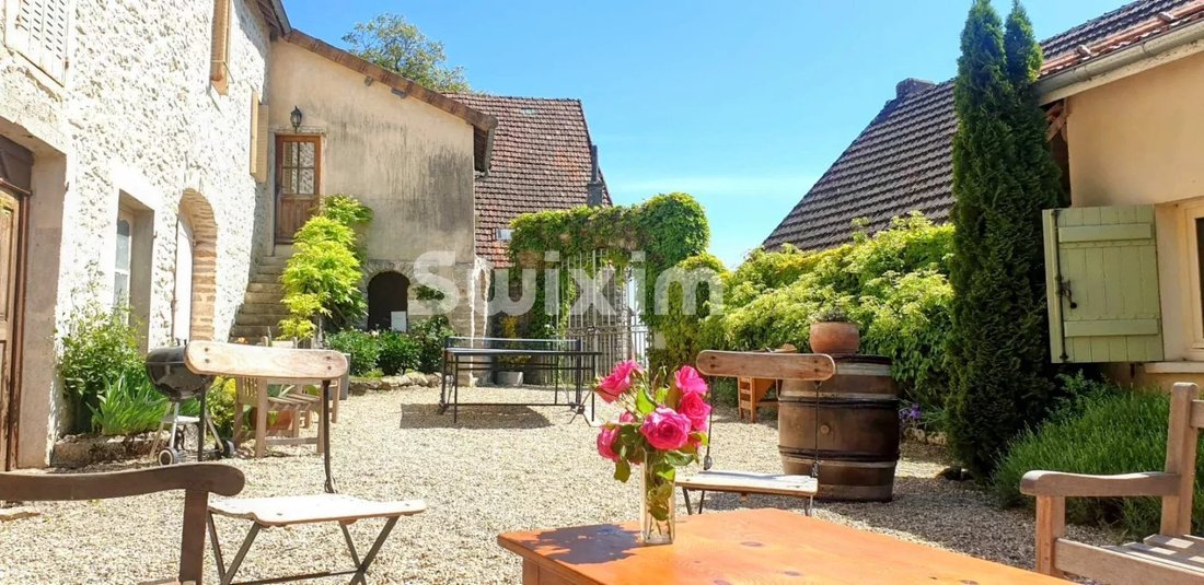 House in Arrondissement of Beaune, Bourgogne – Franche-Comté, France 1 - 16814742