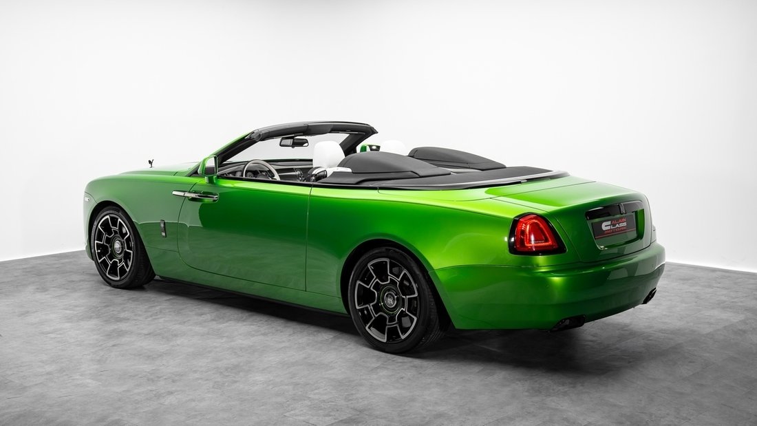 Cabriolet in Dubai, United Arab Emirates 2 - 17535843