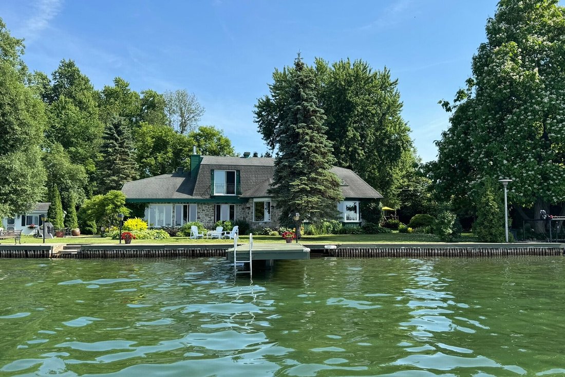 House in Sainte-Barbe, Quebec, Canada 4 - 17352585
