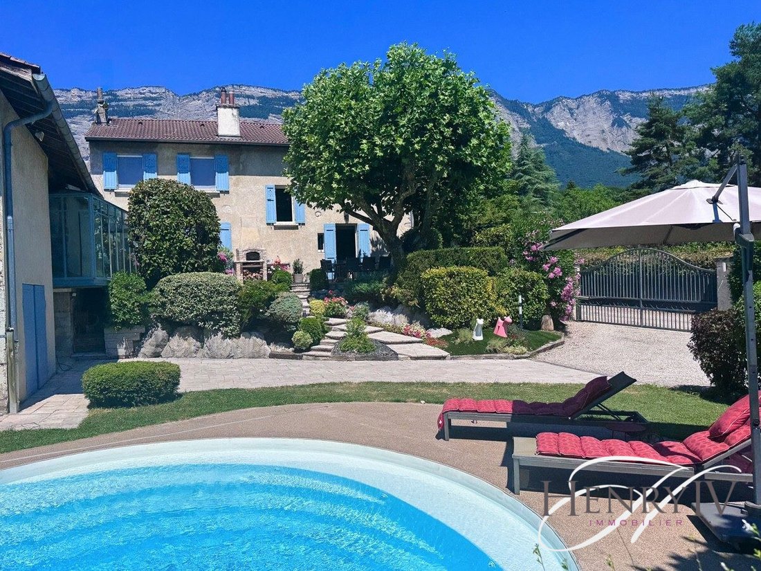 House in Montbonnot-Saint-Martin, Auvergne-Rhône-Alpes, France 1 - 17536241