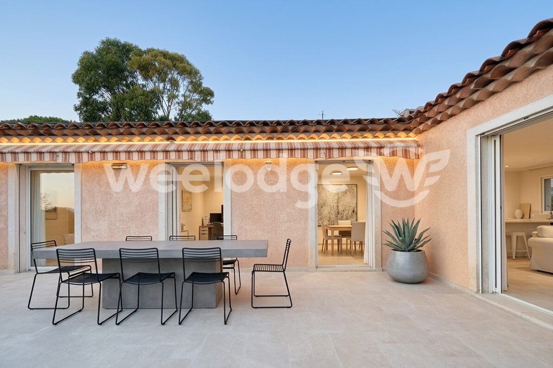 House in Mougins, Provence-Alpes-Côte d'Azur, France 1 - 17536201