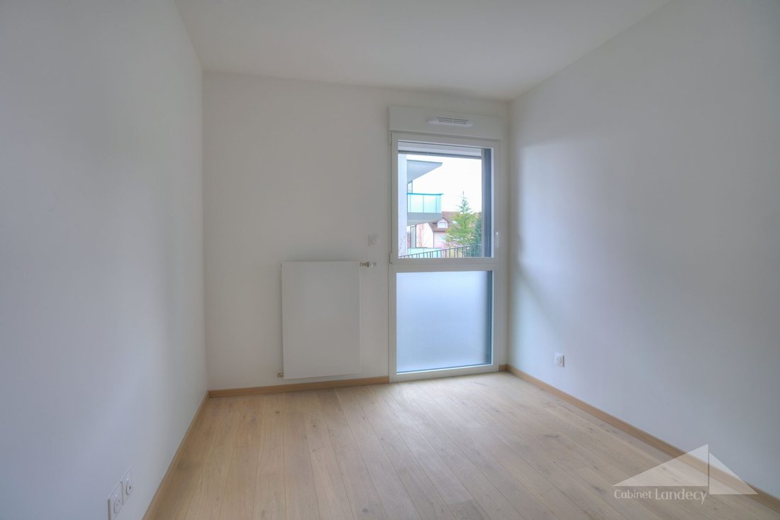 Apartment in Divonne-les-Bains, Auvergne-Rhône-Alpes, France 3 - 17536209