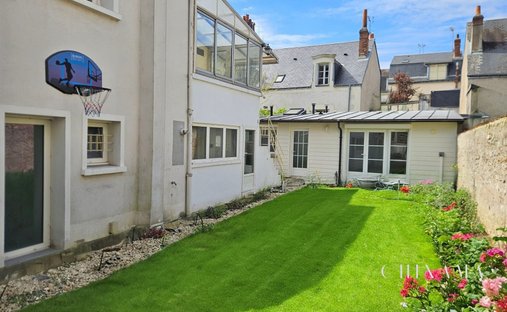 House in Sanitas-Rotonde, Tours, France 1