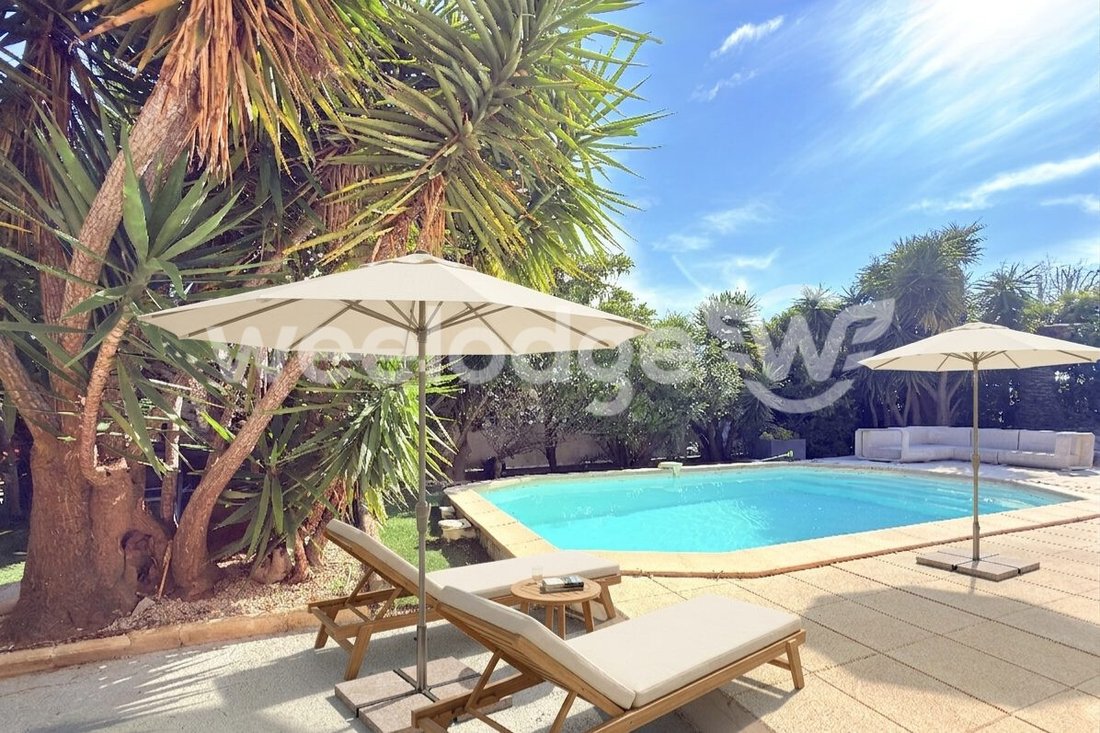 House in Mougins, Provence-Alpes-Côte d'Azur, France 2 - 17536201