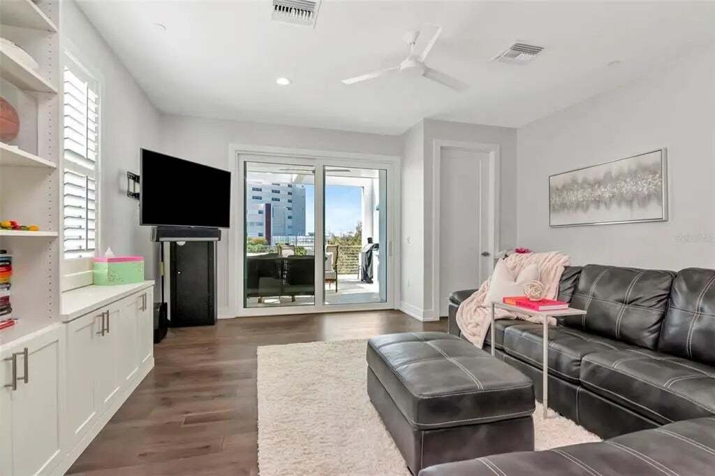 House in St. Petersburg, Florida, United States 4 - 17535885
