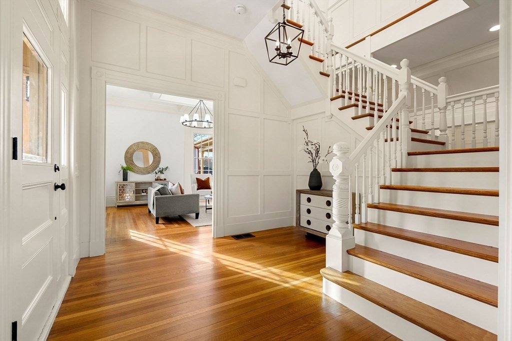 House in Woburn, Massachusetts, United States 4 - 17535763
