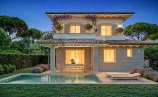 Villa in Motrone, Pietrasanta, Italy 1