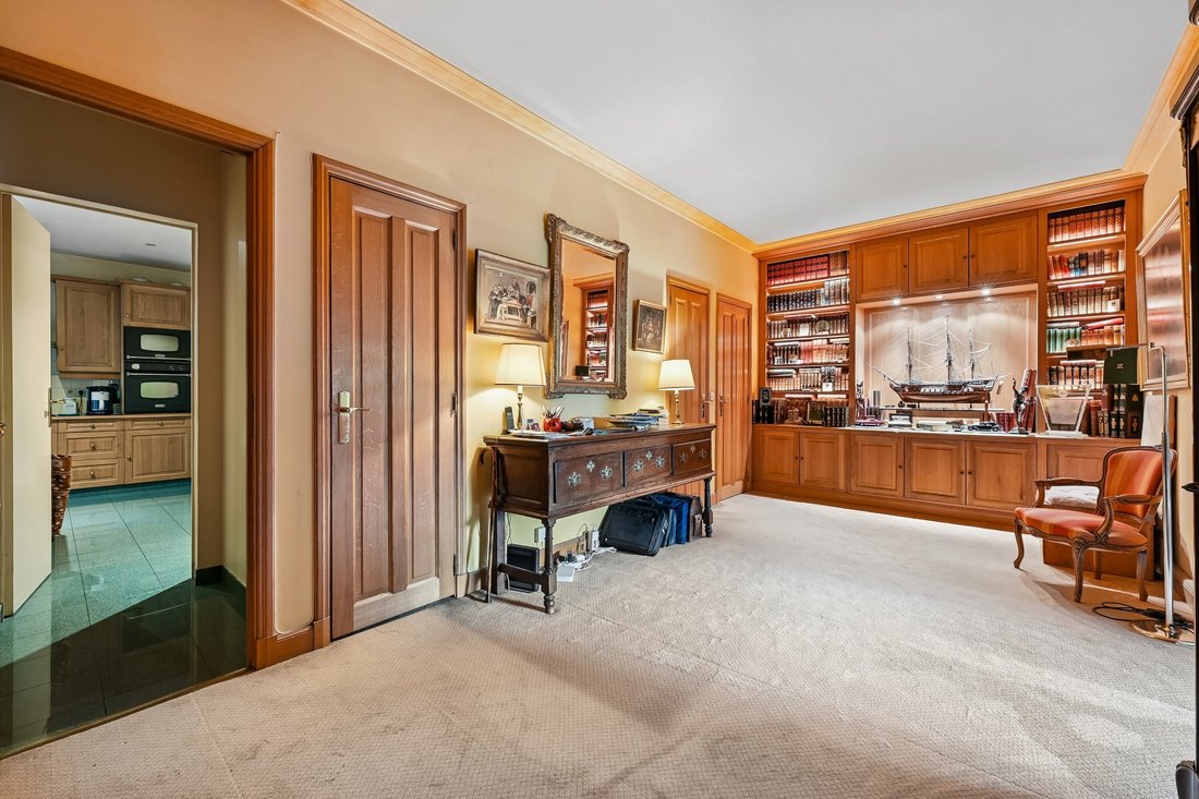 Apartment in La Plaine des Sablons, Neuilly-sur-Seine, France 5 - 17536058