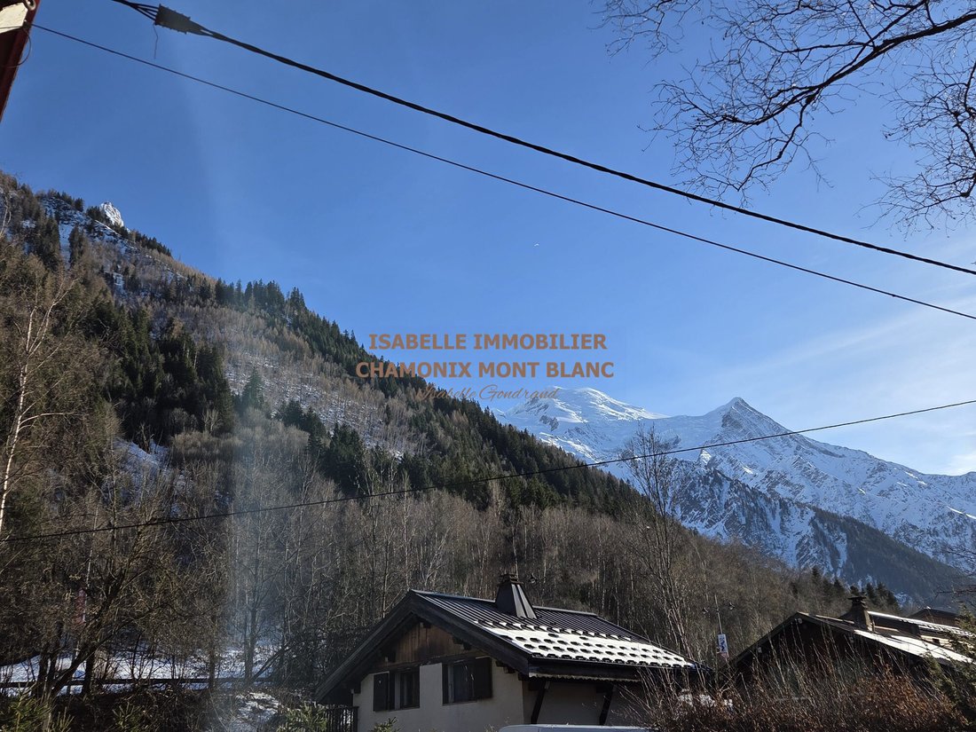 House in Chamonix-Mont-Blanc, Auvergne-Rhône-Alpes, France 2 - 17536155