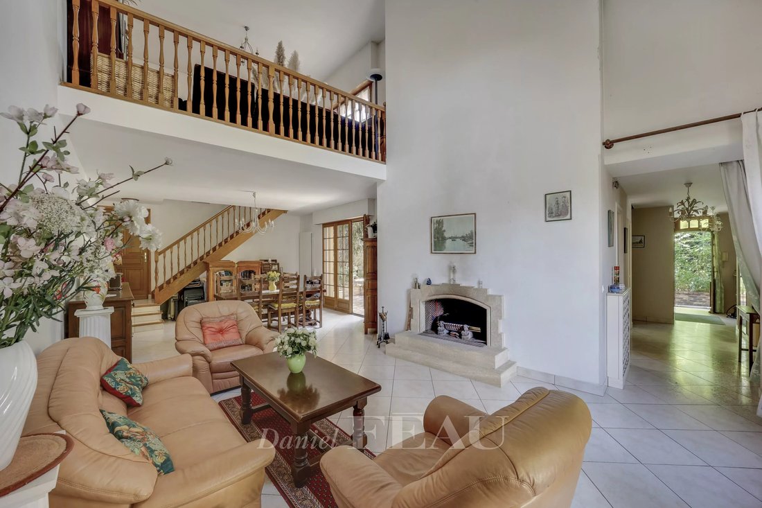 House in Pontel, Saint-Germain-en-Laye, France 4 - 17530533