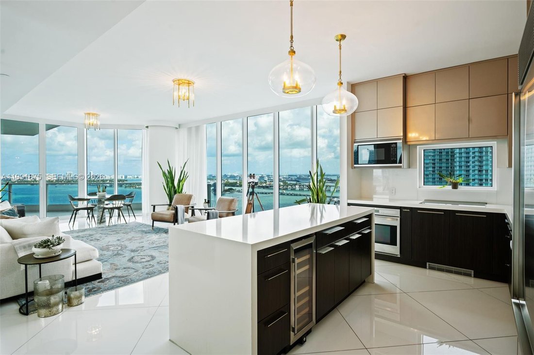 Condo in Miami, Florida, United States 1 - 17536953