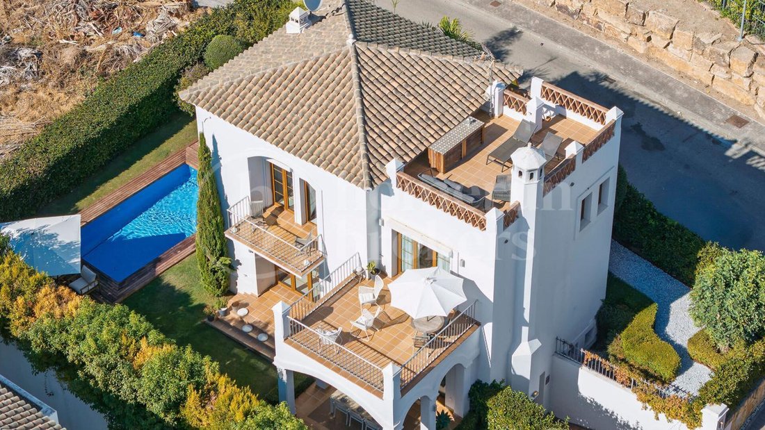 Villa in Estepona, Andalusia, Spain 1 - 17537039