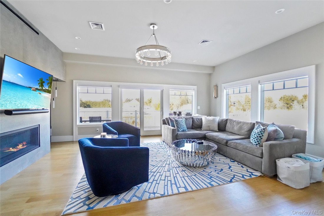 House in Hampton Bays, New York, United States 4 - 17536874