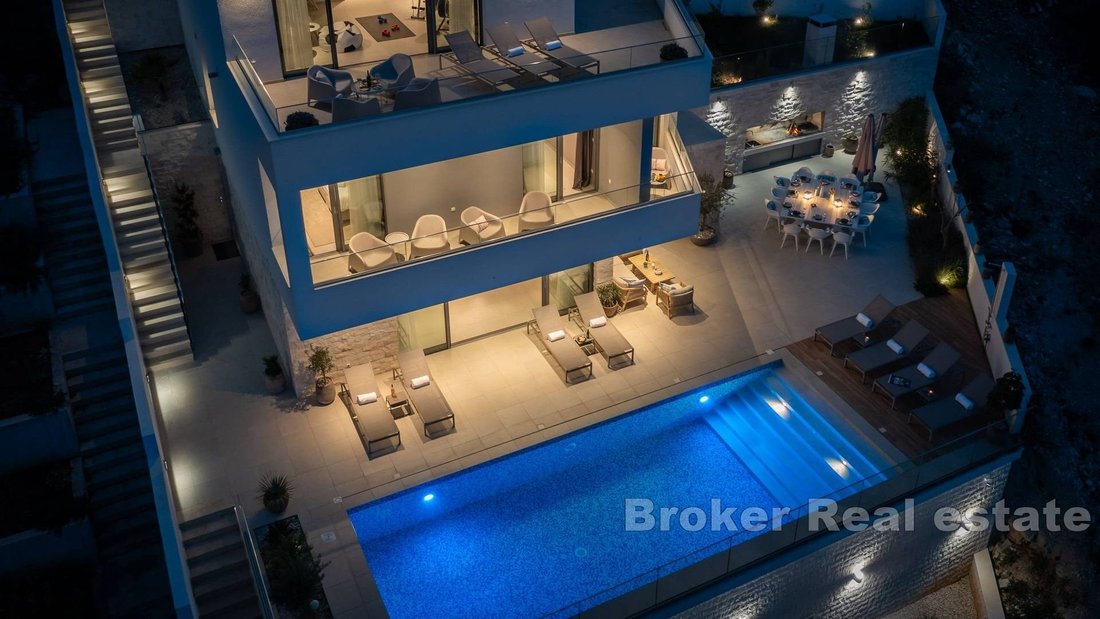 Villa in Dol, Split-Dalmatia County, Croatia 2 - 17536819
