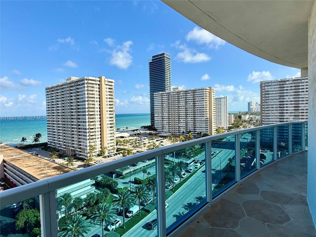 Condo in Hallandale Beach, Florida, United States 1 - 17206191