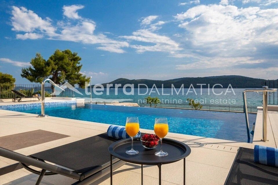 Villa in Gradska cetvrt Zablace, Sibenik, Sibenik-Knin County 1 - 17536717