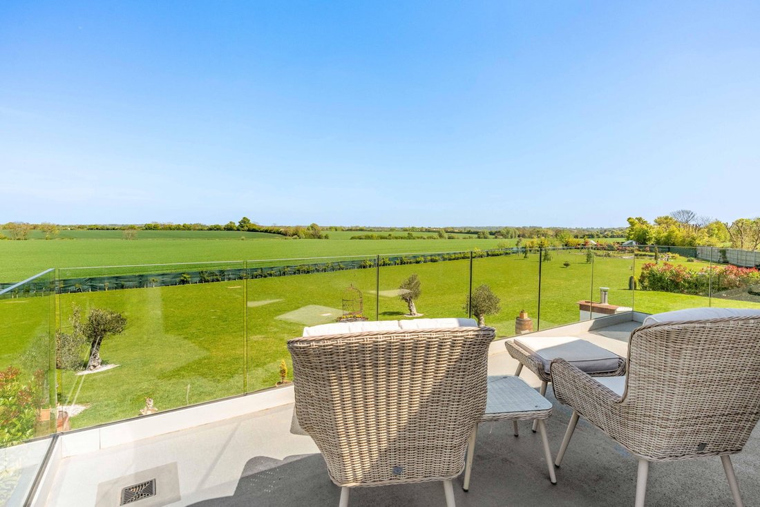 House in Beauchamp Roding, Abridge, England 2 - 15575941