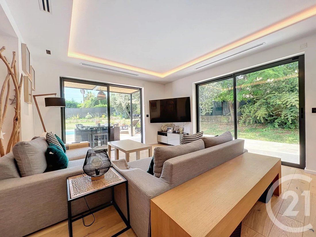 House in Mougins, Provence-Alpes-Côte d'Azur, France 5 - 17537216