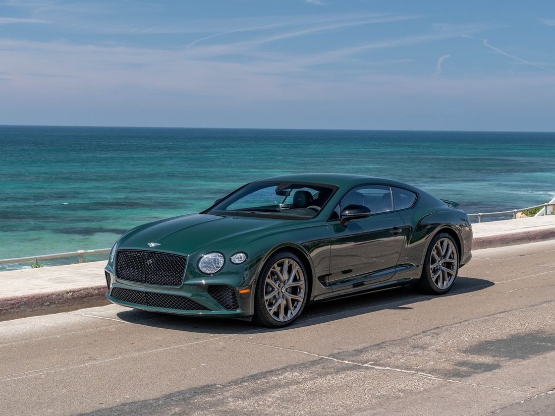 Coupe in La Jolla, CA, United States 1 - 17537349
