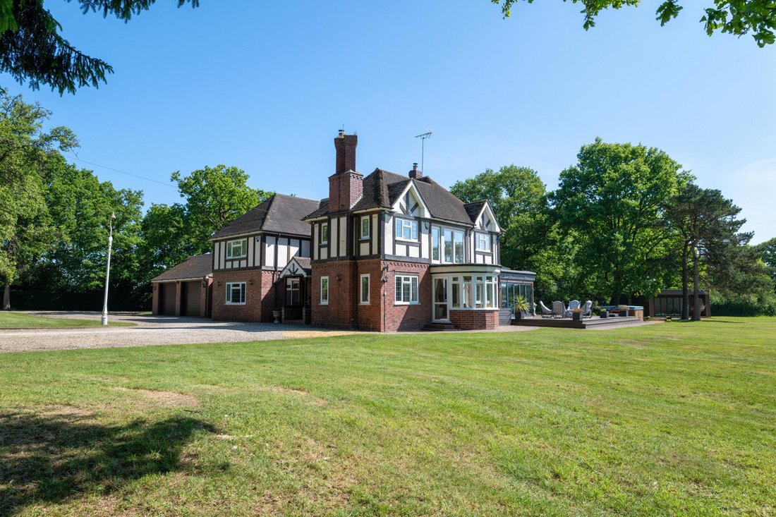 House in Bromsgrove, England 4 - 17537417