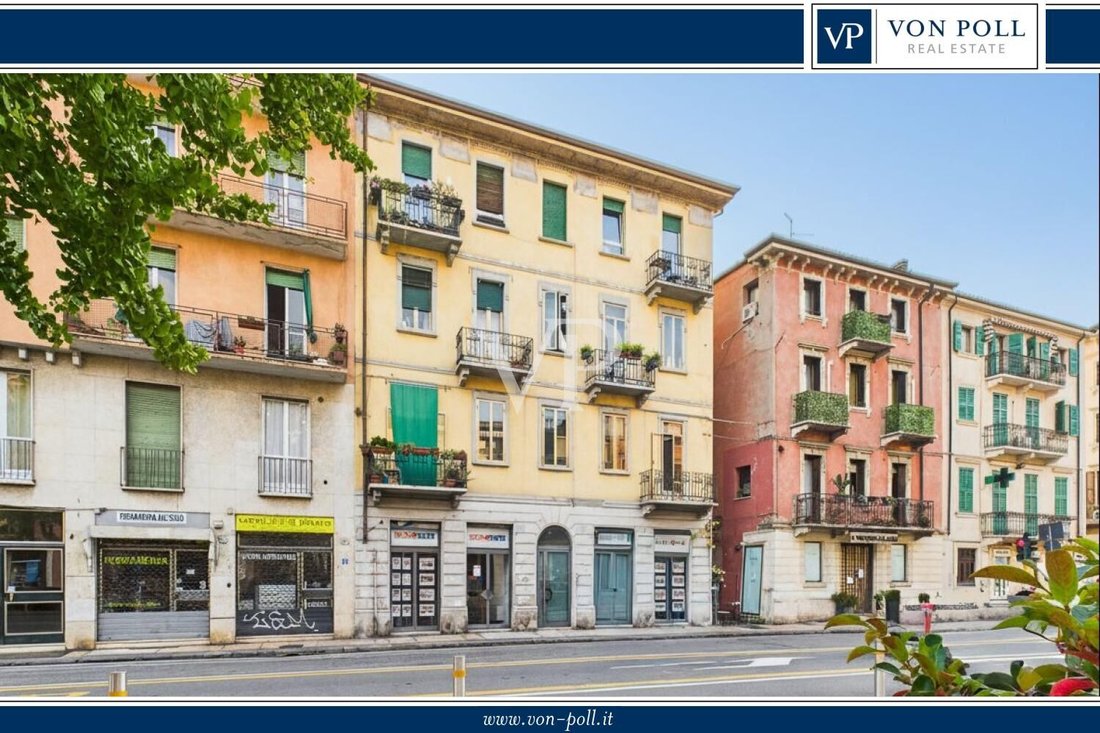 Villa in Center, Verona, Veneto 1 - 17323247