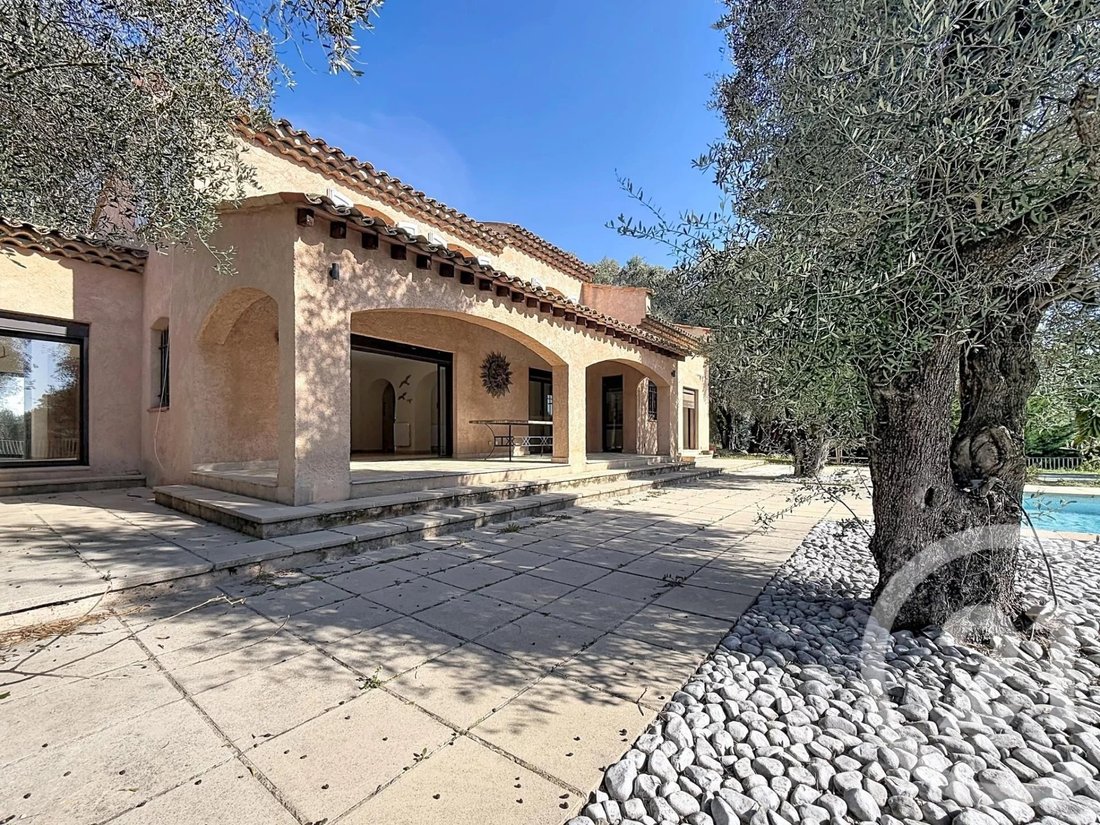 House in Mougins, Provence-Alpes-Côte d'Azur, France 2 - 17537242