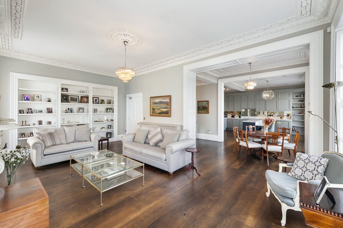 Apartment in Dublin, County Dublin, Ireland 3 - 17537336