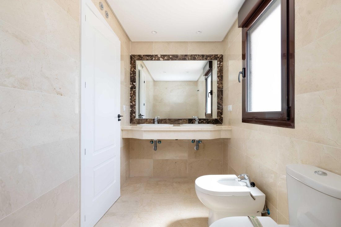 Apartment in Estepona, Andalusia, Spain 5 - 17426823