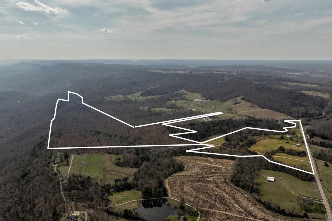 Farm Ranch in Pikeville, Tennessee, United States 1 - 17537061