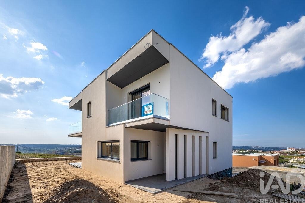 Townhouse in Batalha, Leiria District, Portugal 2 - 17537763