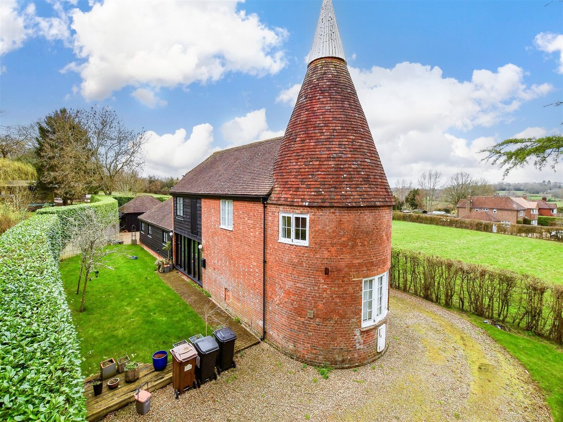 House in Rotherfield, England 1 - 17537443