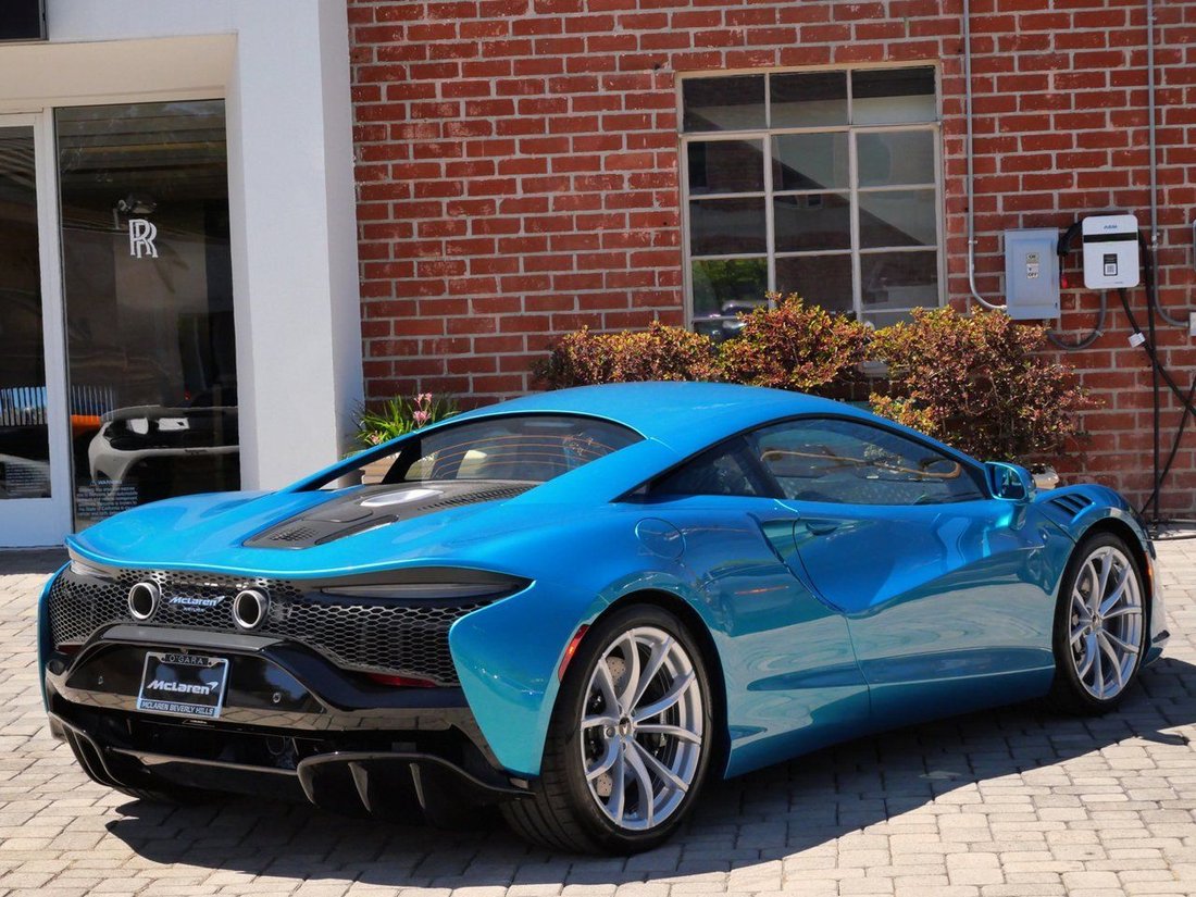 Coupe in Beverly Hills, CA, United States 4 - 17537259