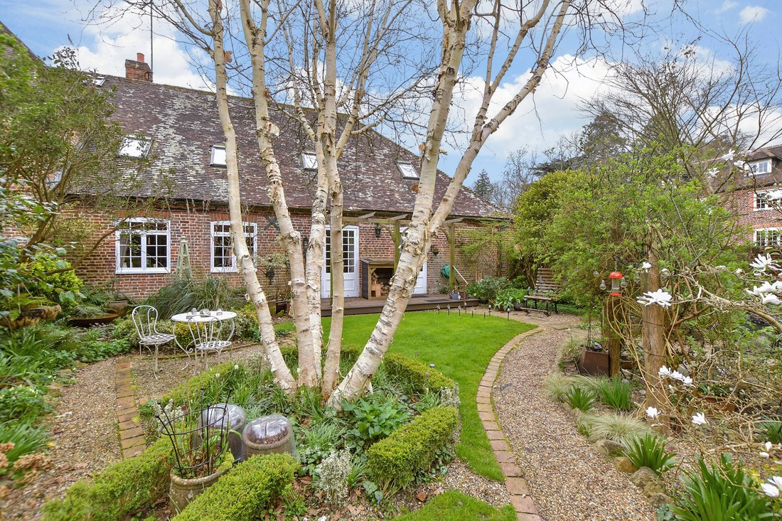 House in Acrise, England 2 - 17537428