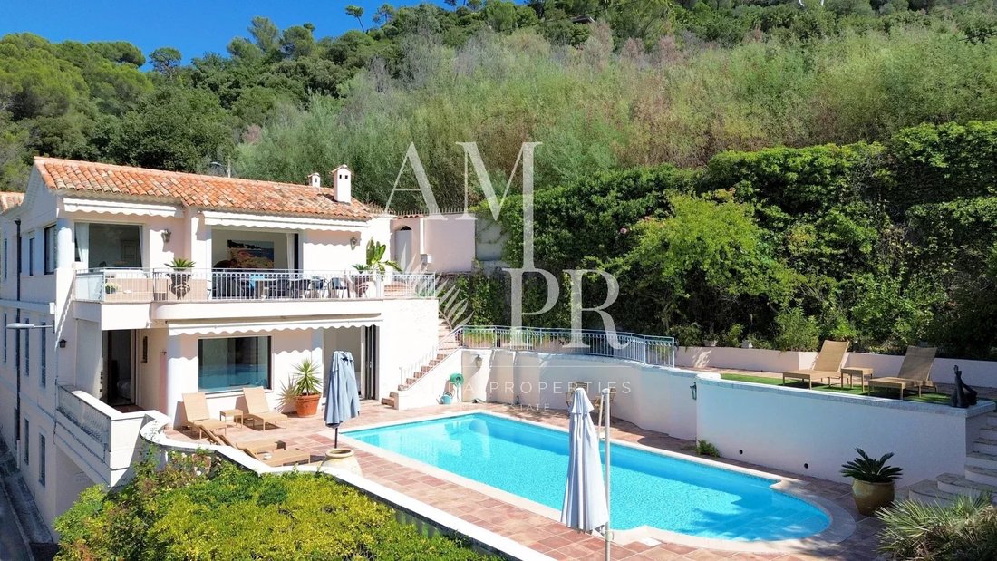 Villa in Cannes, Provence-Alpes-Côte d'Azur, France 2 - 10877251